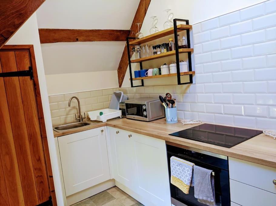 The Old Granary Farm Cottage Abergavenny Zewnętrze zdjęcie