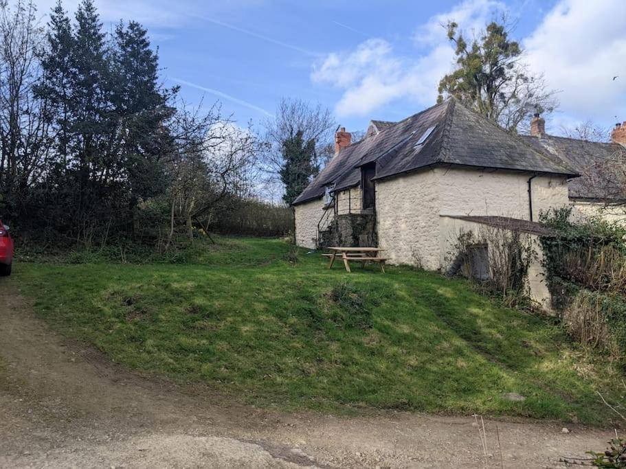 The Old Granary Farm Cottage Abergavenny Zewnętrze zdjęcie